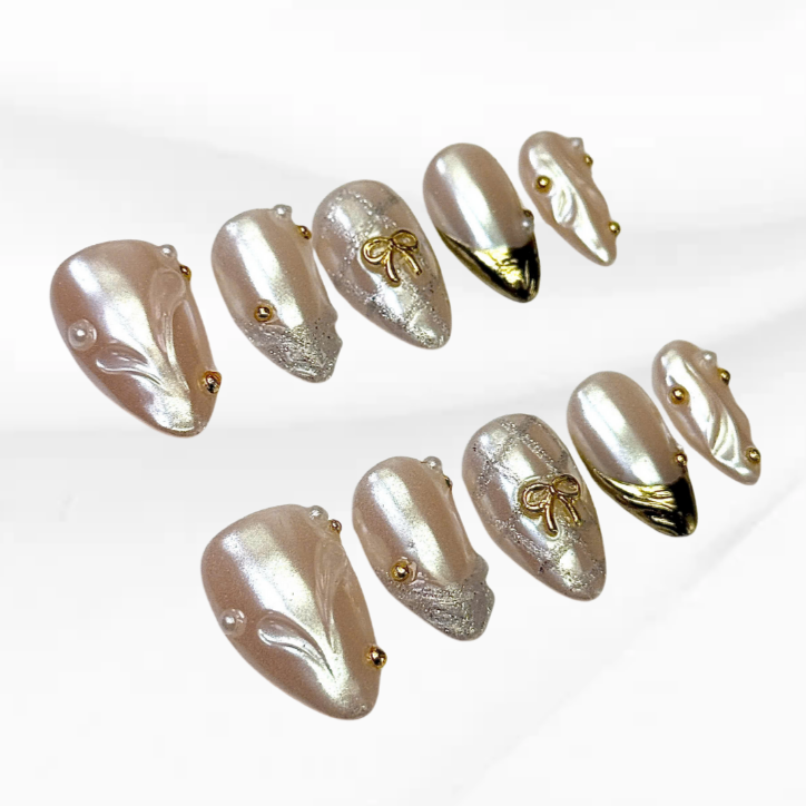 Pearly Gold Bow 1
