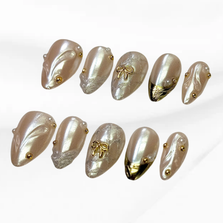 Pearly Gold Bow 2