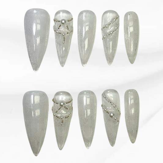 Pearly Lace Dream 